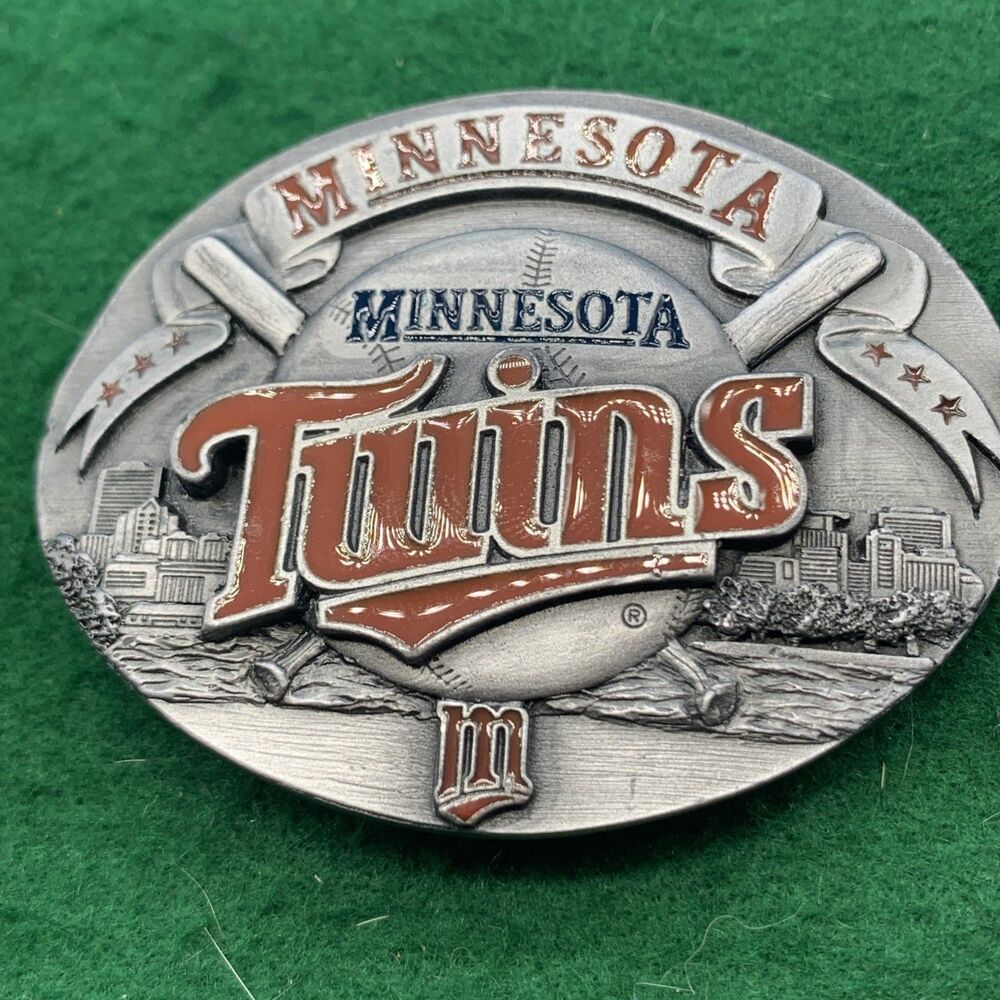 Minnesota Twins Limited Edition Pewter Belt Buckle 170 (LG-13)